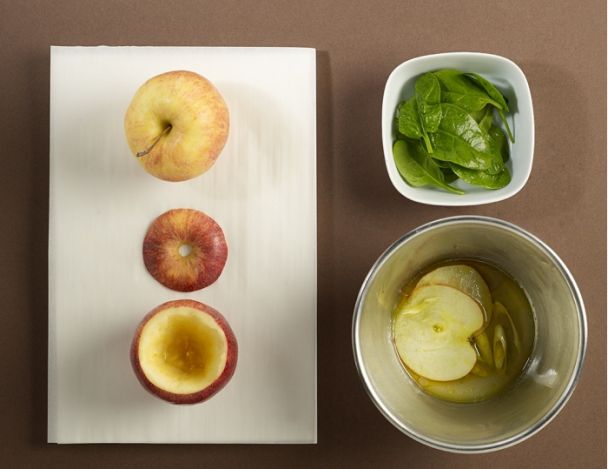 Préparation des pommes et de la salade