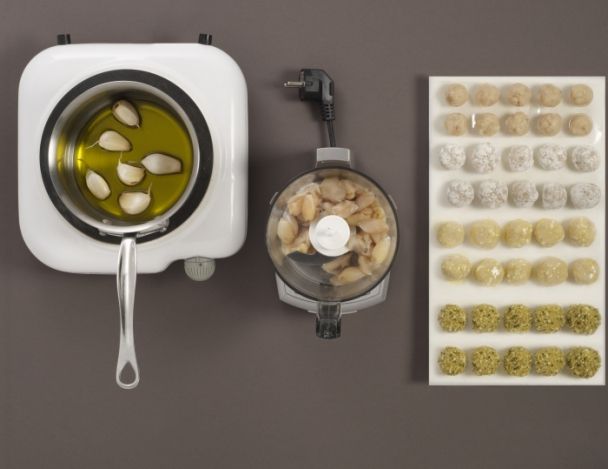 Préparation des cromesquis et de la mayonnaise