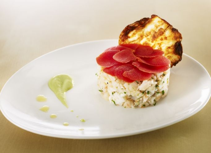 Crème d'avocat, tartare mi-cuit de langoustine, parfum de curry