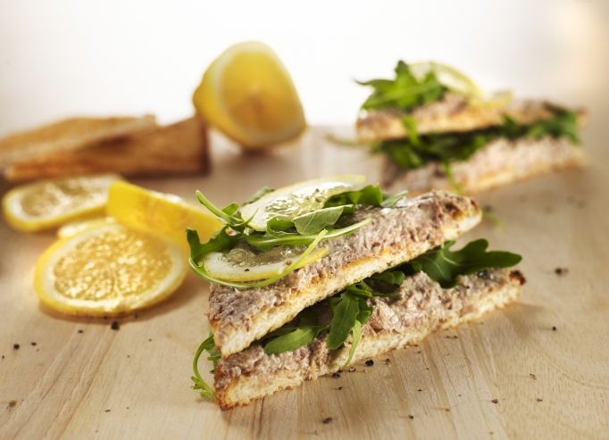 Club-sandwichs aux sardines