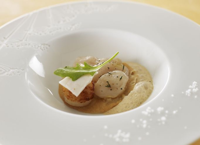 Tatin de coquilles Saint Jacques et pommes, bouillon pomme - châtaigne