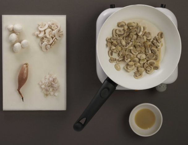 Préparation des champignons de Paris