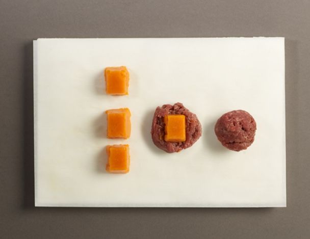 Préparation des boulettes de bœuf 