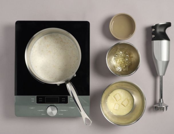 Préparation de la mousse de litchi