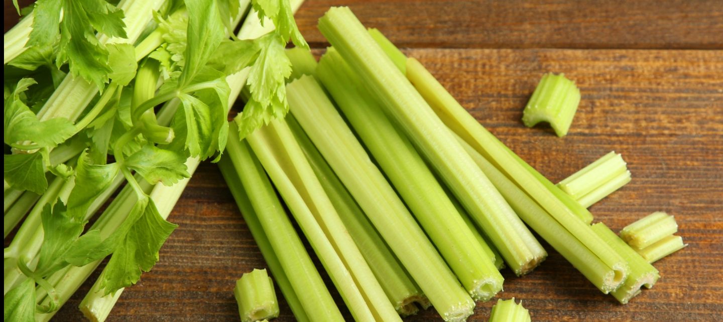 Сельдерей еда. Celery,Raw. Celery food. Vegetable Sticks. Celery perp.