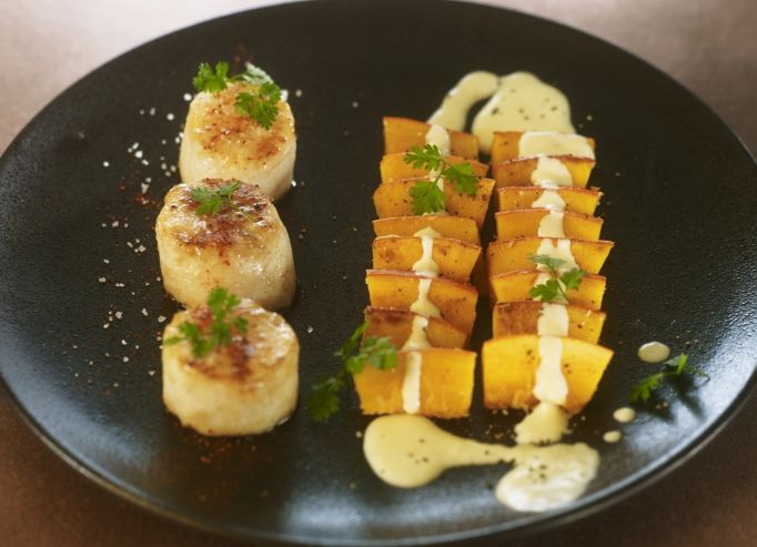Noix de Saint-Jacques au potimarron et piment d'Espelette