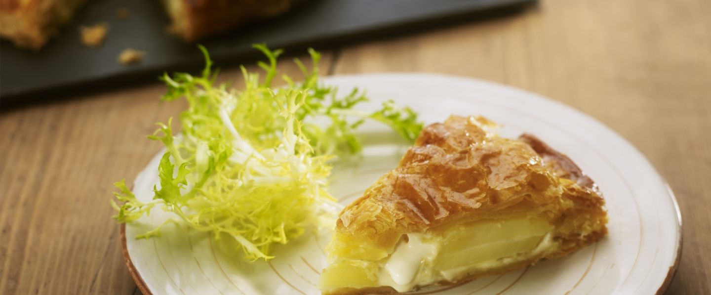 Gâteau de pommes de terre à la crème d’ail