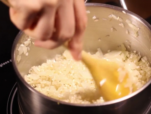 Riz pilaf : cuisson par absorption (à la cocotte ou au four)