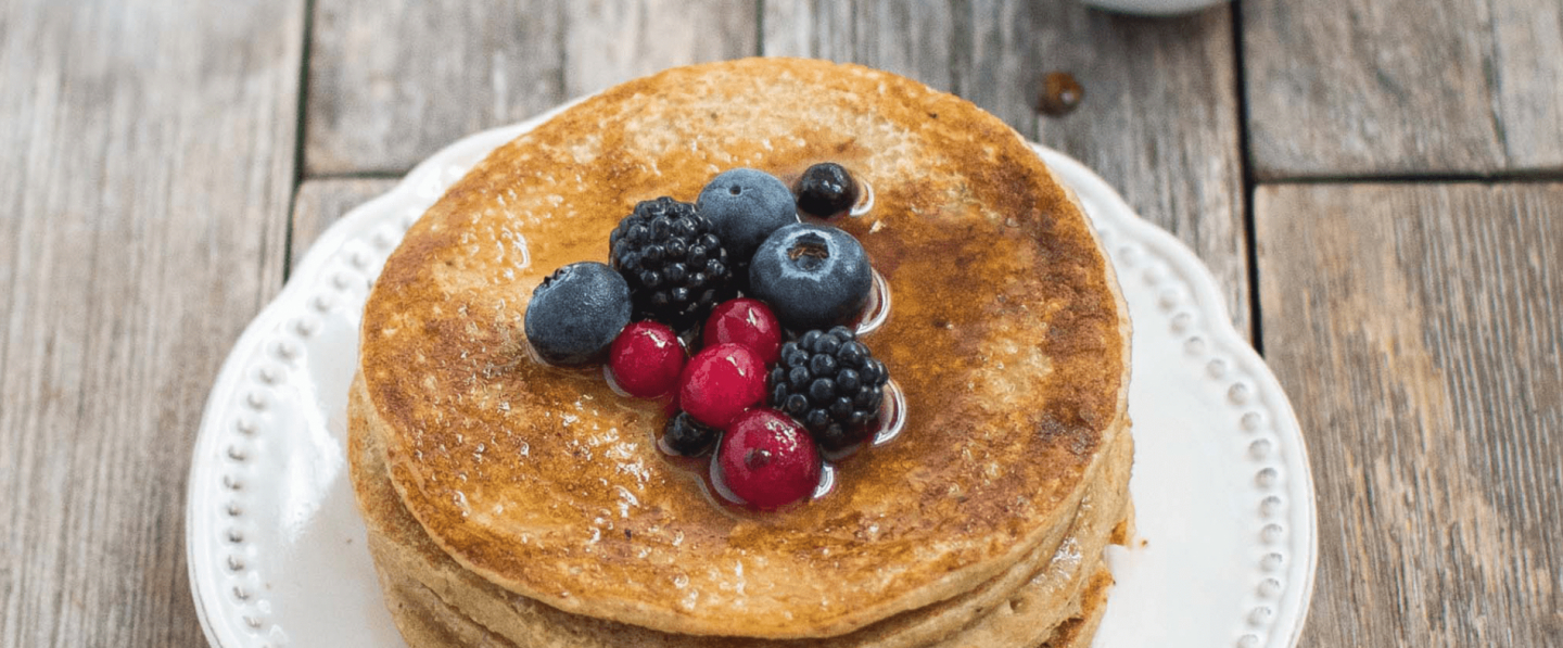 Pancakes express banane, avoine et cannelle