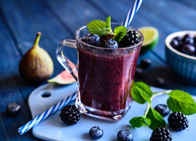 Smoothie figues, mûres et citron
