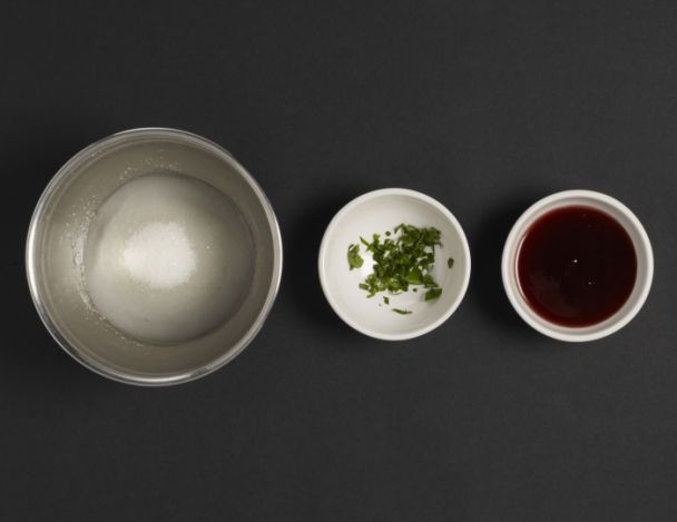 Préparation du granité fraise