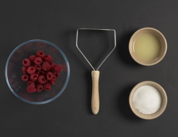 Préparation du sorbet framboise
