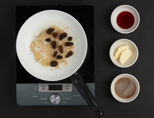 Préparation de la sauce morilles
