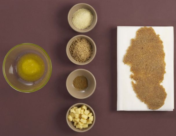 Préparation de la croûte de noix et curry