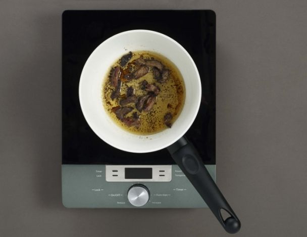 Préparation du jus de viande