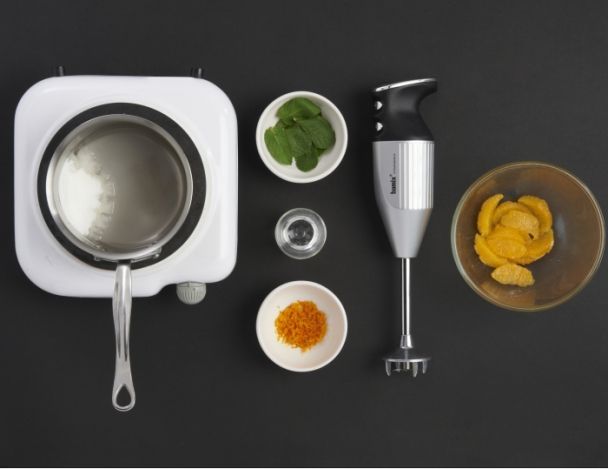 Préparation de la salade d'orange