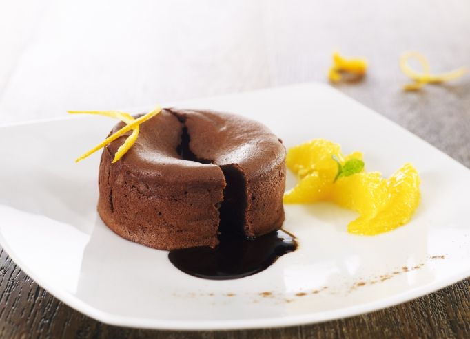 Croquant coulant au chocolat amer et salade d’orange