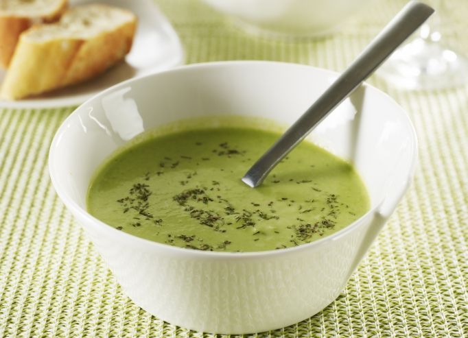 Crème de fèves et petits pois à la sariette