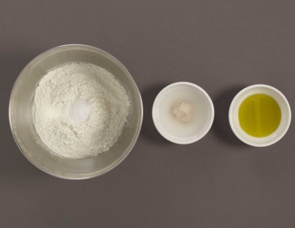 Préparation de la foccacia riviera